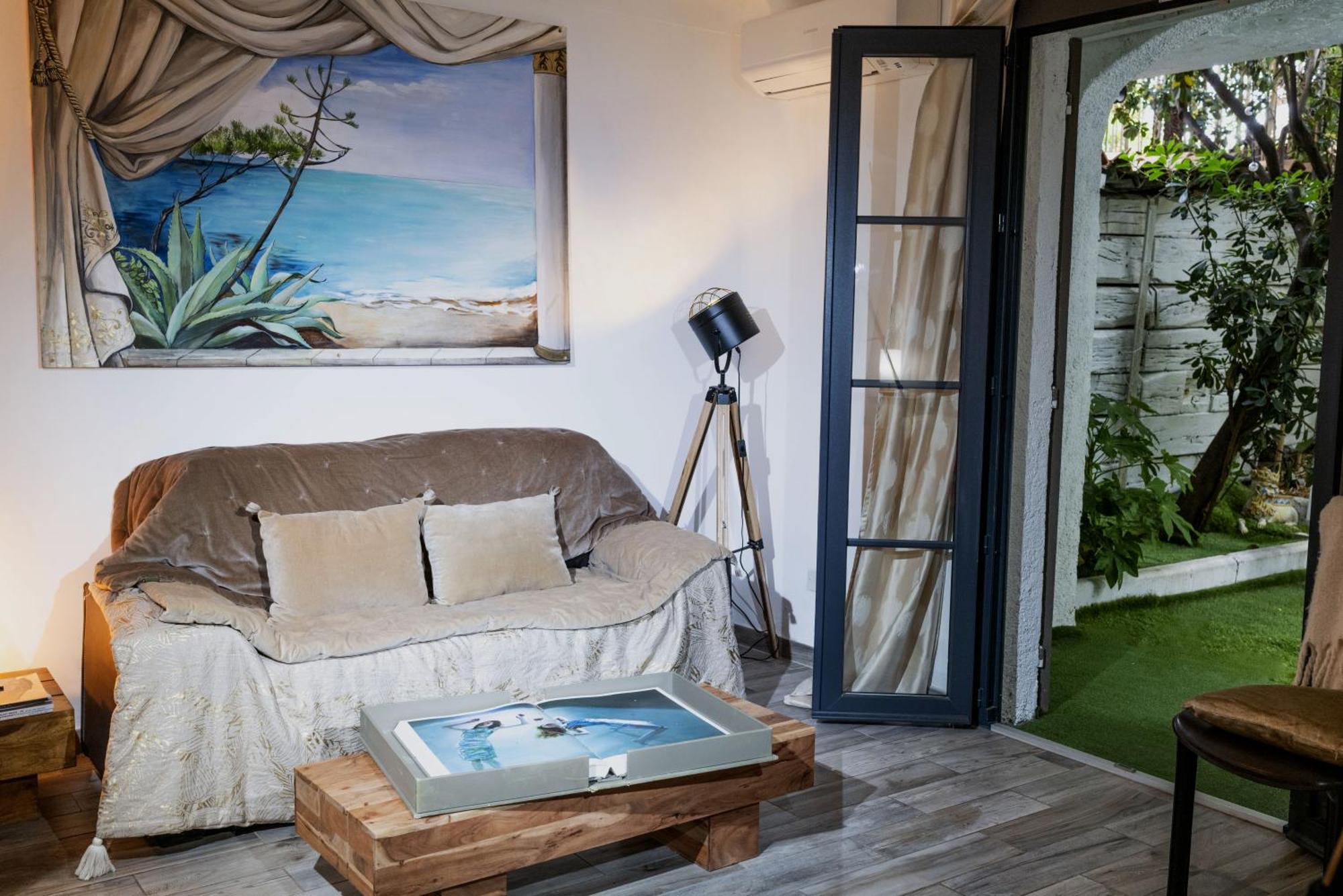Les Canoubiers Luxe Et Serenite Au Coeur De Saint-Tropez Suites Spacieuses Avec Jardin Enchanteur חדר תמונה